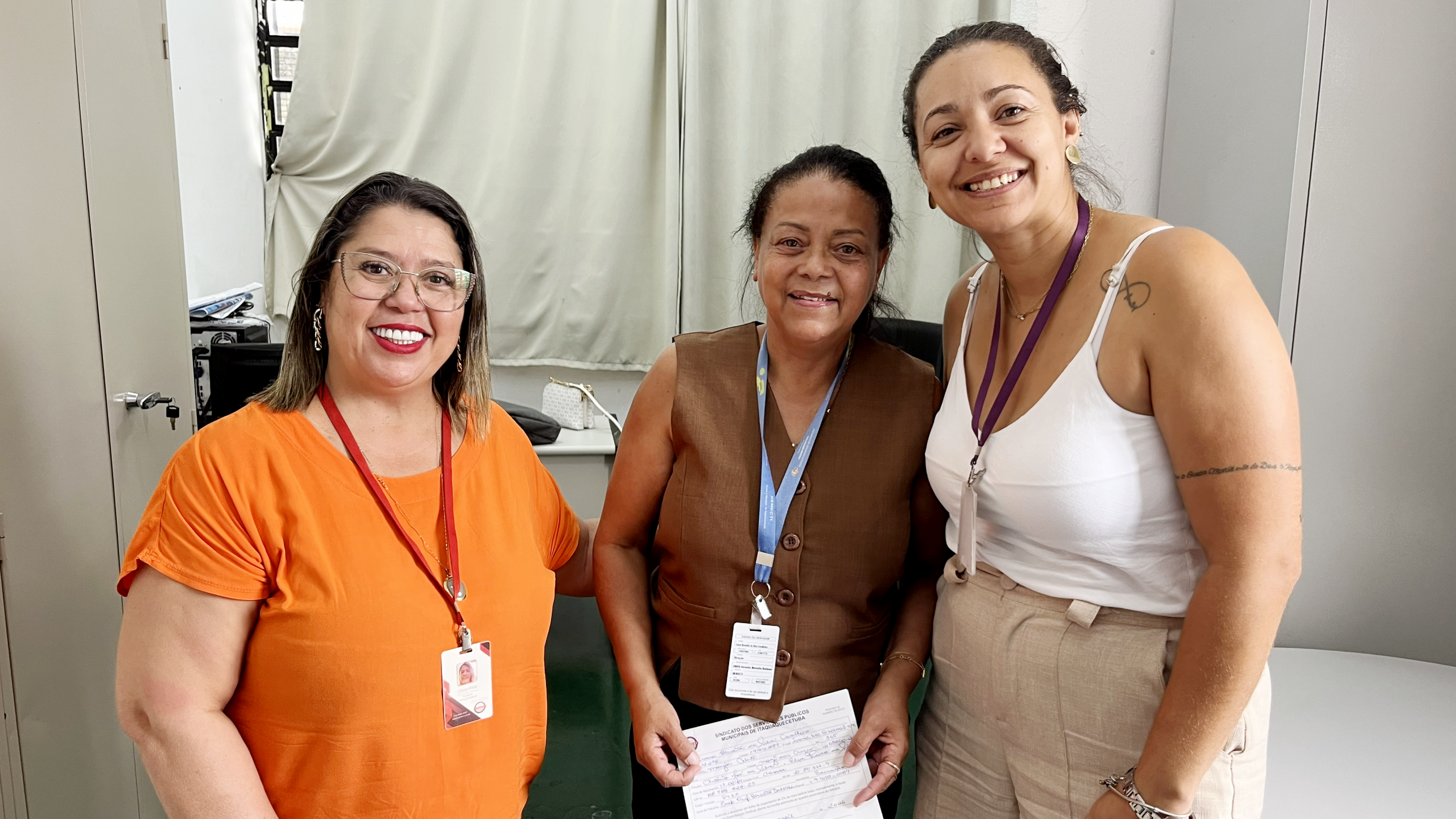 Seja muito bem-vinda, Professora Ivana Benedita. Te recebemos de braços abertos no Sinseri!