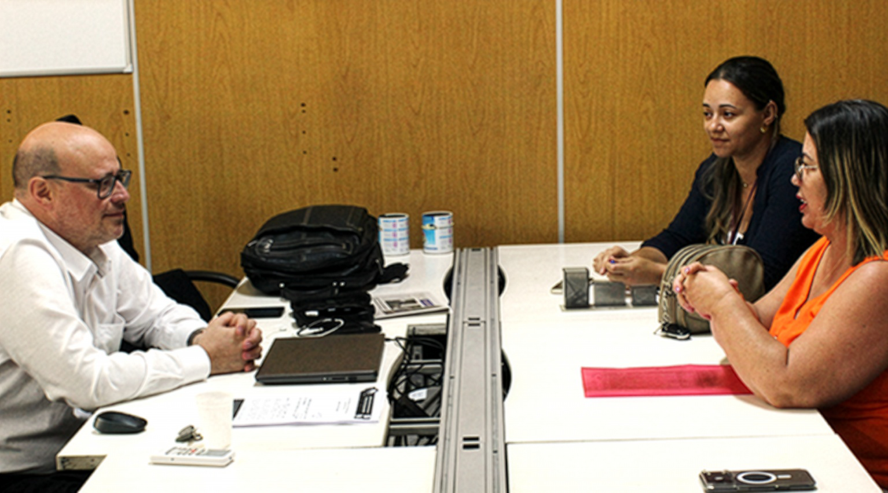 Em nova reunião com o Governo, Sinseri avança em diversas pautas. Servidores terão novamente 13º no auxílio-alimentação. Veja cada progresso!