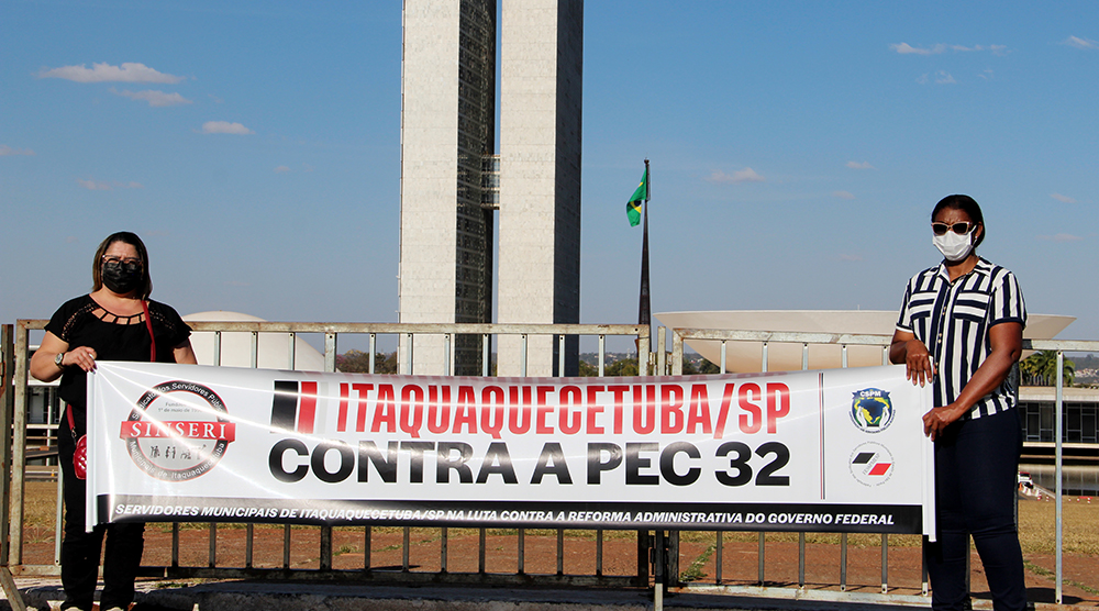 Sinseri representa Servidor de Itaquá em protesto contra a PEC 32 em Brasília