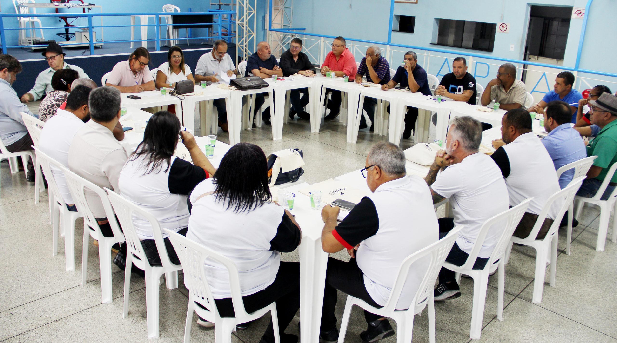 Presidente Clícia participa de reunião da Federação dos Servidores. Encontro reuniu 18 Sindicatos do setor