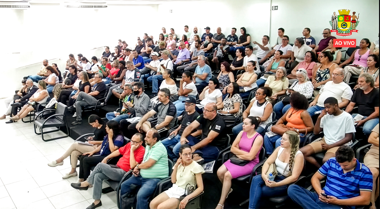 CONQUISTA HISTÓRICA | Aprovados o Plano de Carreira Geral, revisão do PCCS do Magistério e atualização dos Estatutos dos Servidores de Itaquá