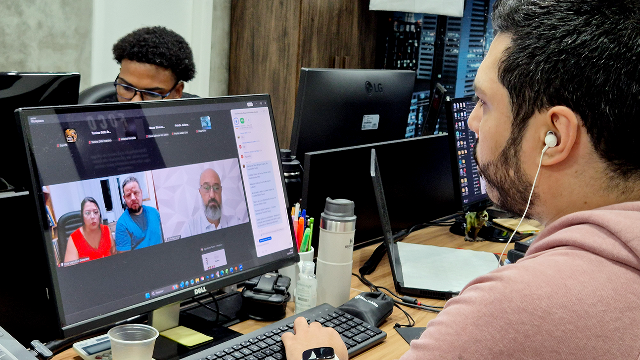 Auxiliares de Desenvolvimento Escolar elegem Comissão para debater transformação dos cargos com a Prefeitura e Secretaria de Educação