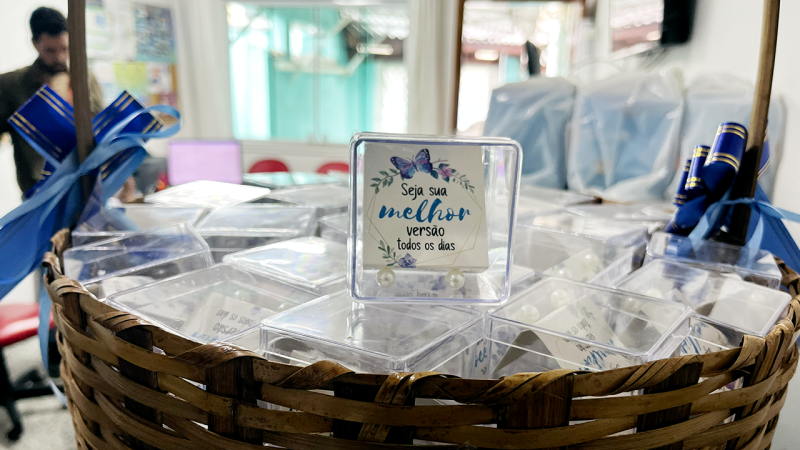 Sinseri celebra o Mês da Mulher, reforça combate à violência e entrega “mimo” a Servidoras filiadas