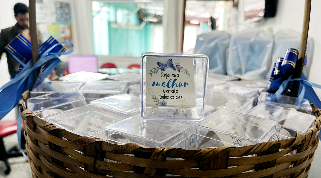 Sinseri celebra o Mês da Mulher, reforça combate à violência e entrega “mimo” a Servidoras filiadas